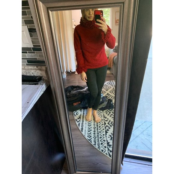 Gorgeous holiday lana wool red fringe turtleneck sweater boutique Christmas - Picture 11 of 11